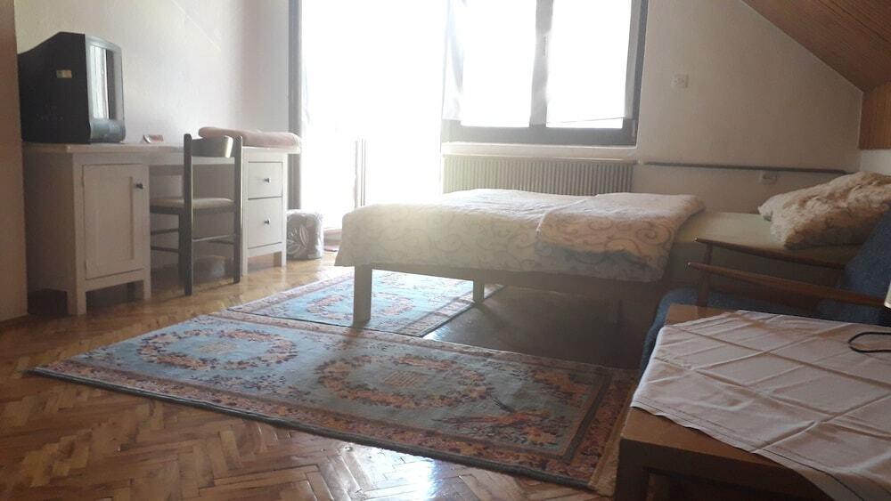 Жабляк: Accommodation Konak - Hostel