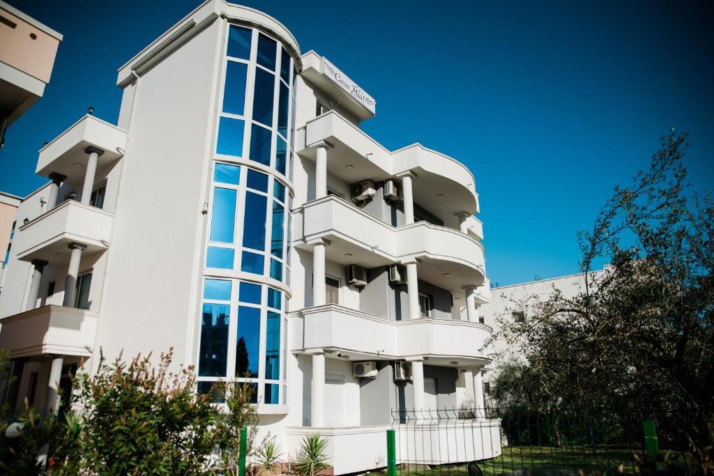 Ульцинь: Apartments Deti