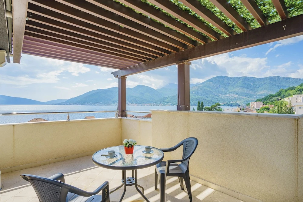 Тиват: Tivat Montenegro
