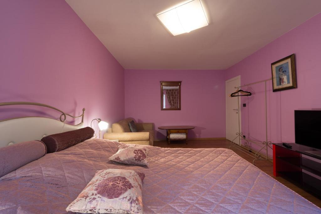 Доброта: Kotor old town Palace Bucha