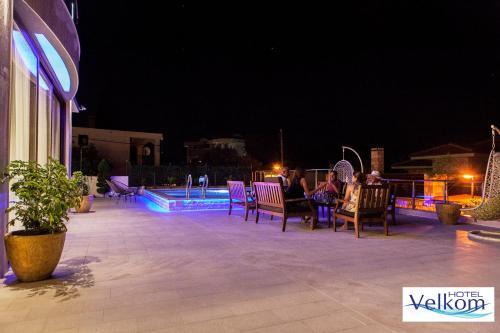 Сутоморе: Hotel Velkom