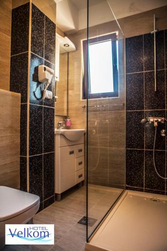 Сутоморе: Hotel Velkom