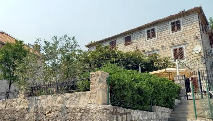 Пераст: Stone House Petra