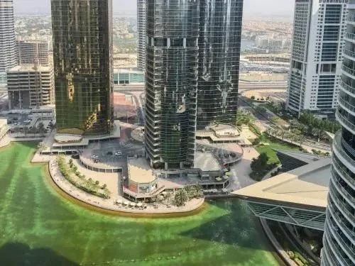 Дубай: Frank Porter - Lake City Tower
