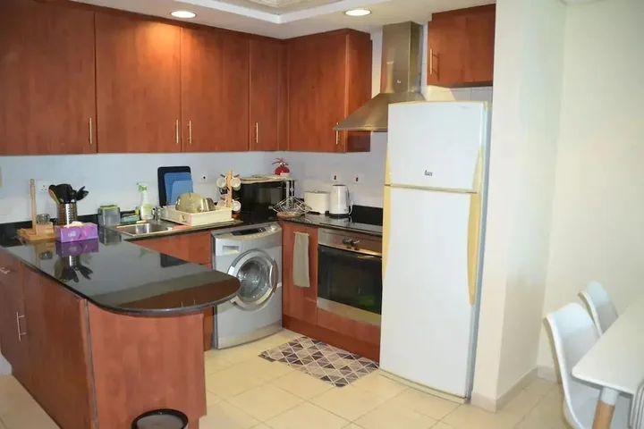 Дубай: Frank Porter - Lake City Tower