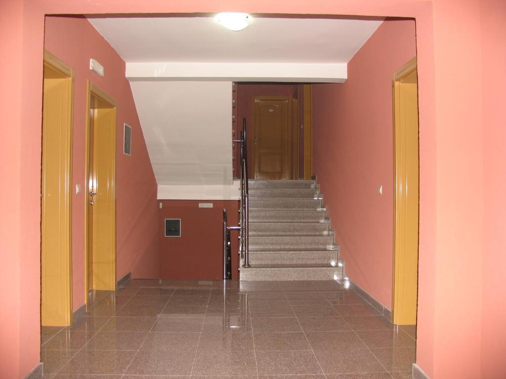 Сутоморе: Villa Laguna