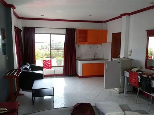 Кату: Baan Phil Guest House