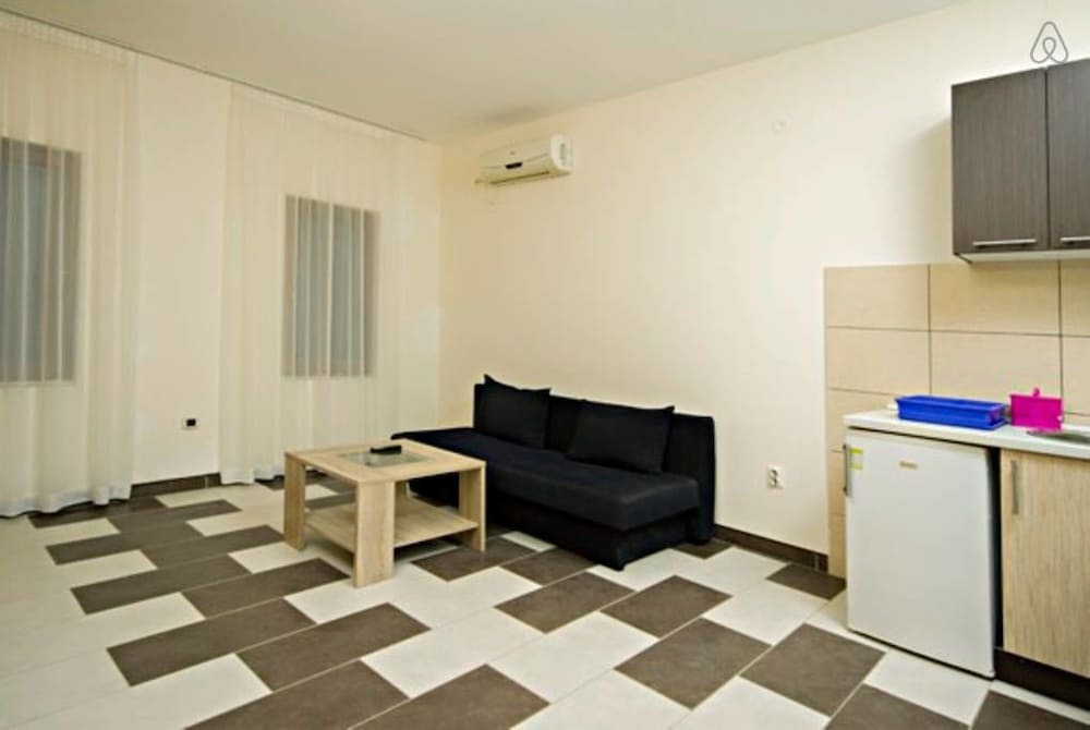 Доброта: Apartments Ljoljic