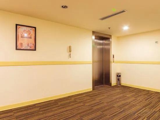 Циньхуандао: JinJiang Inn Qinhuangdao yanshan university Hotel