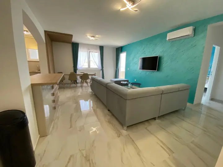 Бечичи: B&T Apartments