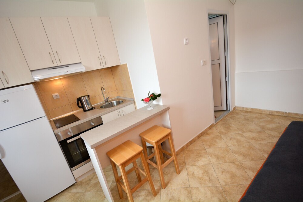 Тиват: Family Tivat Apartments