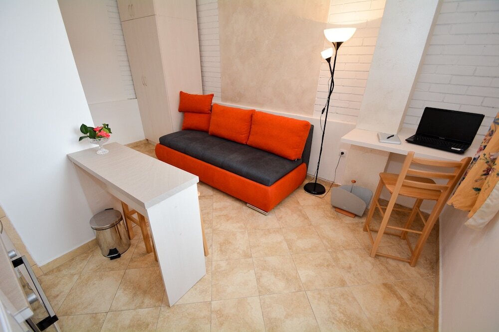 Тиват: Family Tivat Apartments