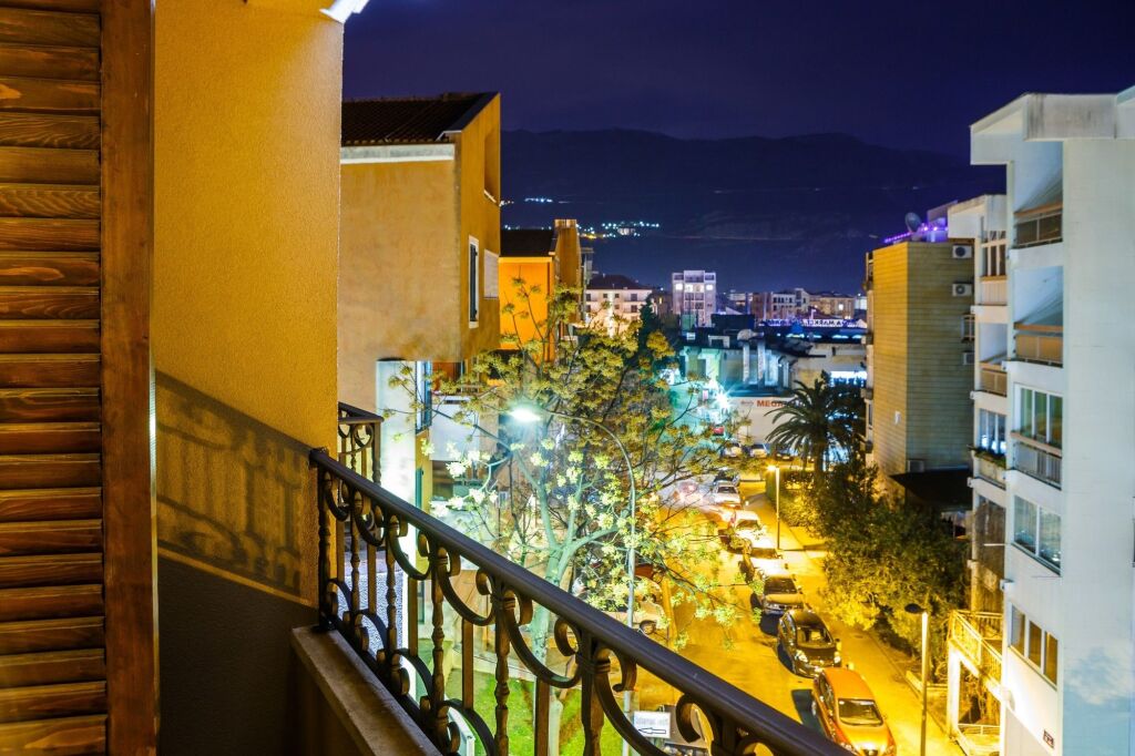 Будва: Central Hotel