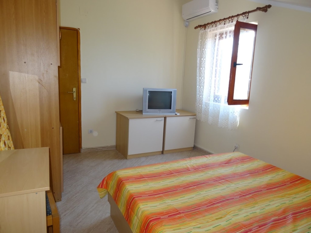 Тиват: Two bedroom Sea view Apartments