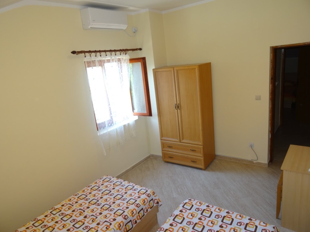 Тиват: Two bedroom Sea view Apartments