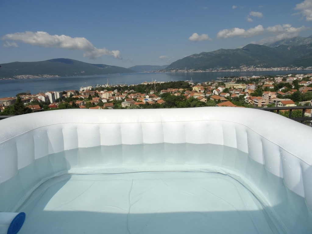Тиват: Two bedroom Sea view Apartments