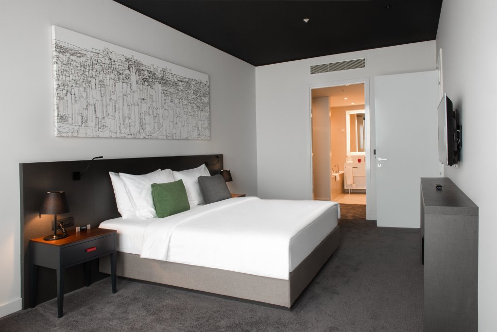 Подгорица: Crowne Plaza Podgorica, by IHG