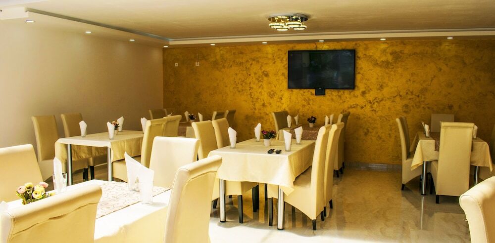 Ульцинь: Hotel Ajana