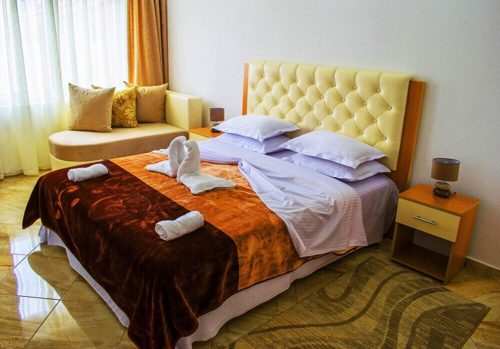 Ульцинь: Hotel Ajana