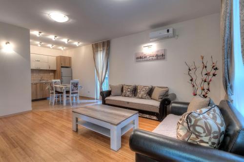 Тиват: Apartments Nirgilija