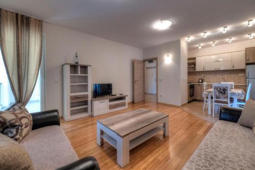 Тиват: Apartments Nirgilija