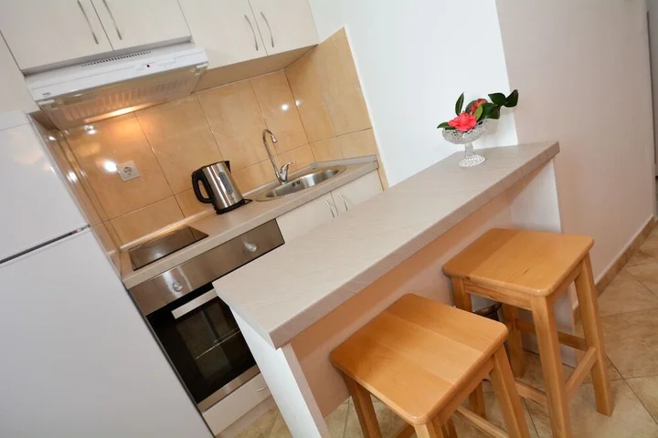 Тиват: Family Apartments