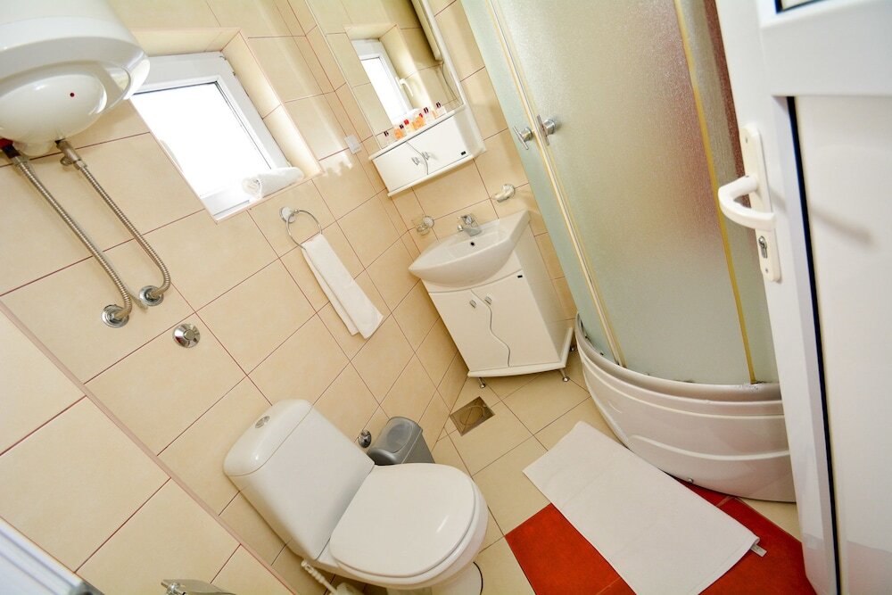 Тиват: Family Apartments