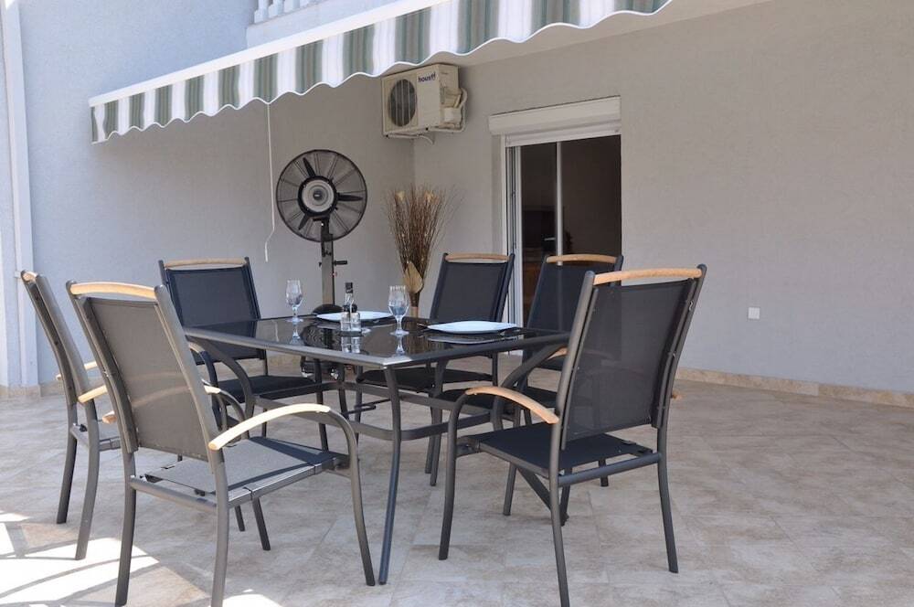 Тиват: Family Apartments