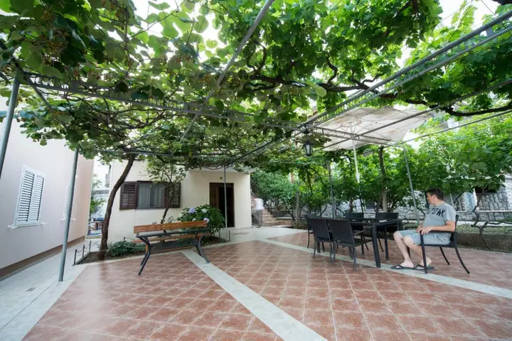 Тиват: Apartments Pavićević