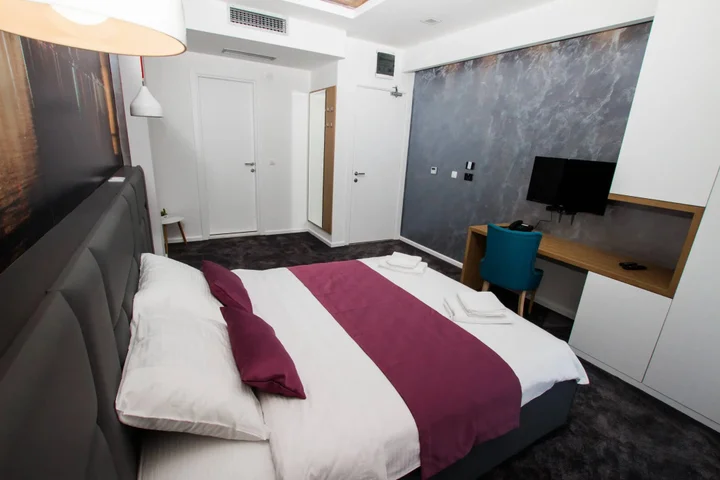 Доброта: Hotel Alkima