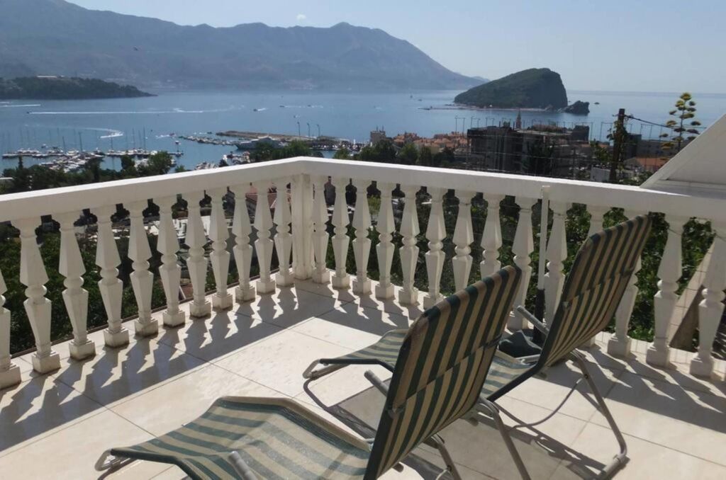 Будва: Apartments Villa Ana
