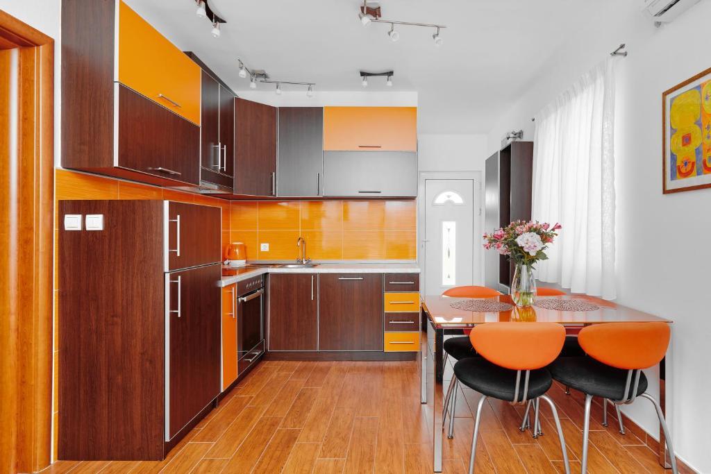 Тиват: Apartments 42 North