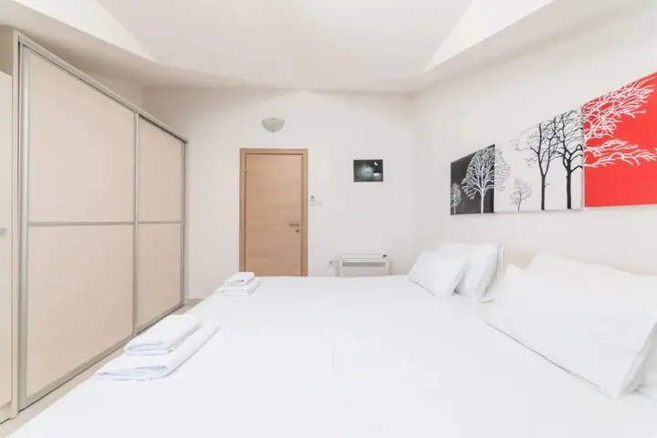 Доброта: Apartments Miramar