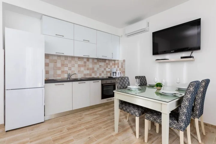 Доброта: Apartments Miramar