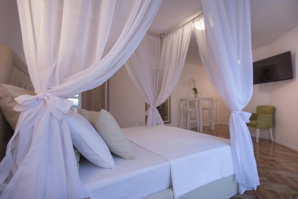Будва: Apartments Captain's Villa