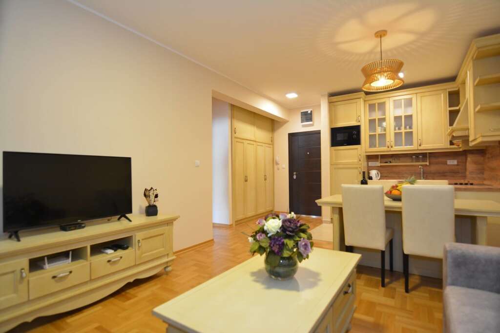 Доброта: Apartments Dobrotski Dvori