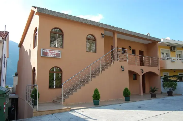 Доброта: Apartments Dobrotski Dvori