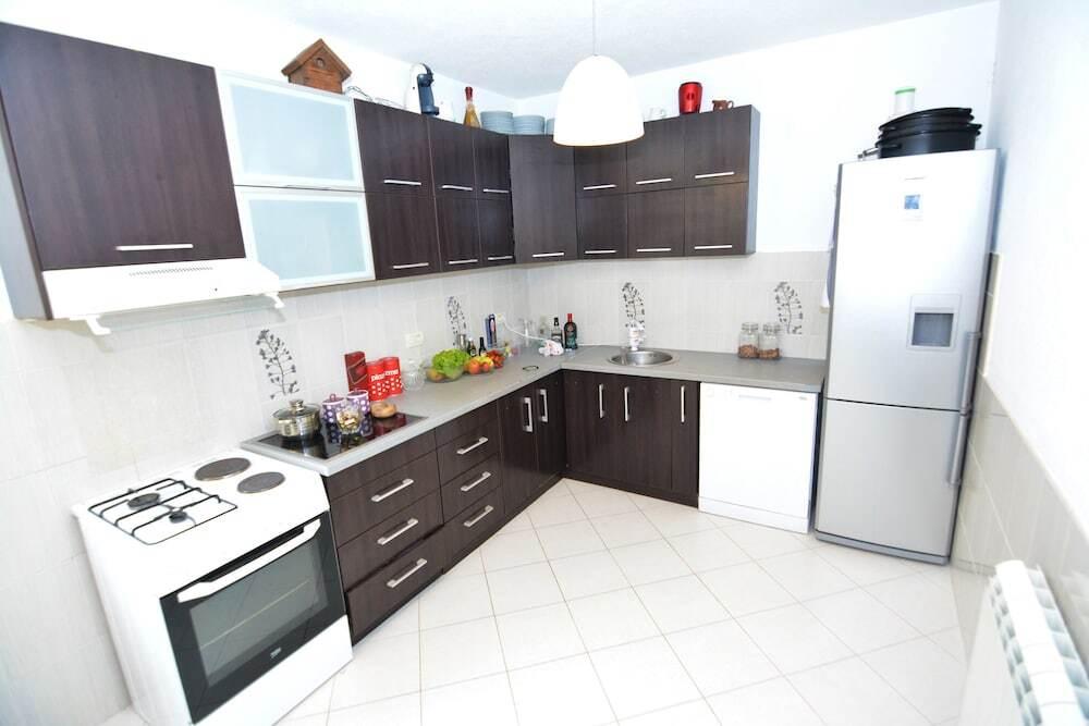 Котор: Apartments Elena