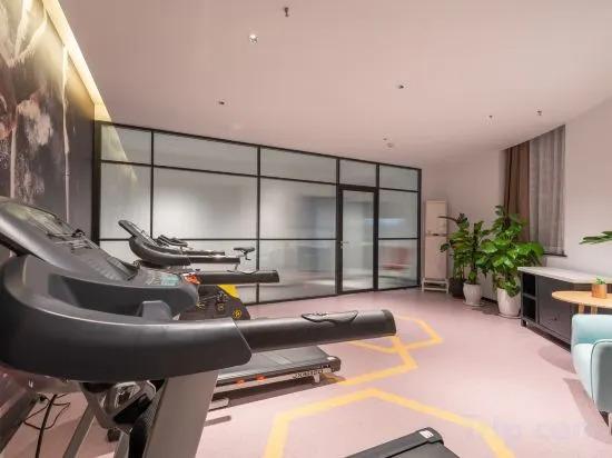 Цзинань: Ginza Jingsu Hotel (Jinan North Daming Lake store)