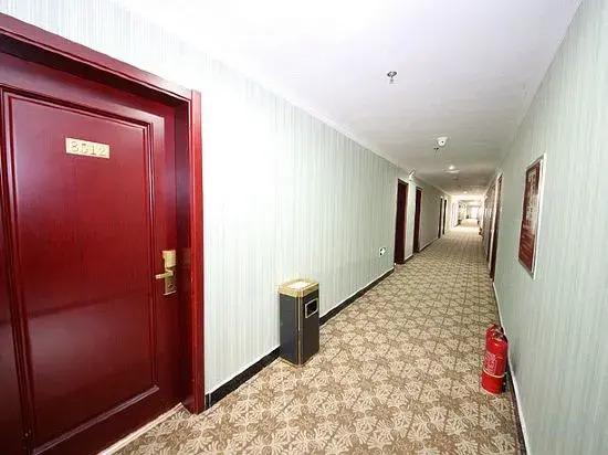 Баодин: Baiyangdian Yijing Hotel