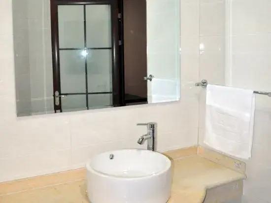 Баодин: Baiyangdian Yijing Hotel