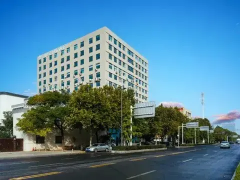 Чжэнчжоу: Homeinn Hotel (Zhengzhou Futao East Subway Station)