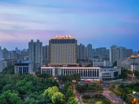 Чжэнчжоу: Zijingshan Hotel, Rongtong, Zhengzhou