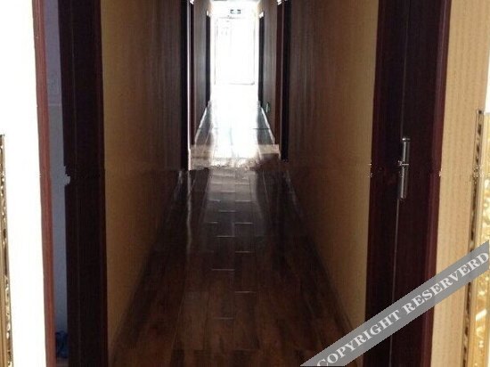 Чунцин: Longtian Business Hostel