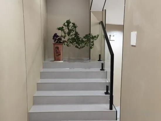 Шангри-Ла: Hutiaoxia Nixiang Hotel