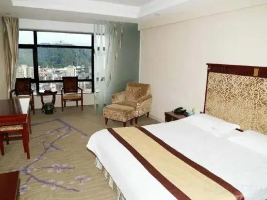 Лунъянь: Century Sunshine Hotel