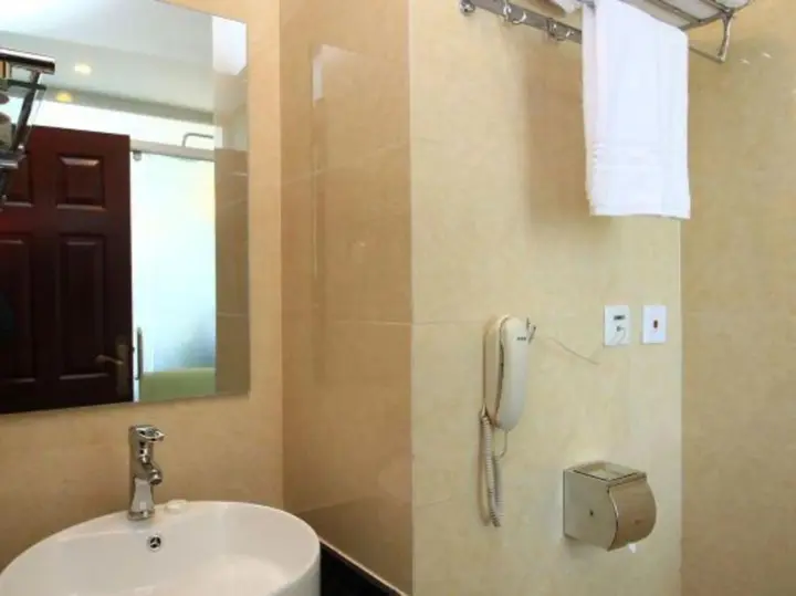 Яньтай: Geluo Business Hostel