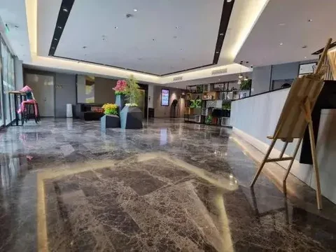 Ухань: Homeinn Selected Hotel (Wuhan Wushang Mengshidai Baotong Temple)