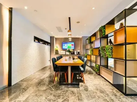 Ухань: Homeinn Selected Hotel (Wuhan Wushang Mengshidai Baotong Temple)