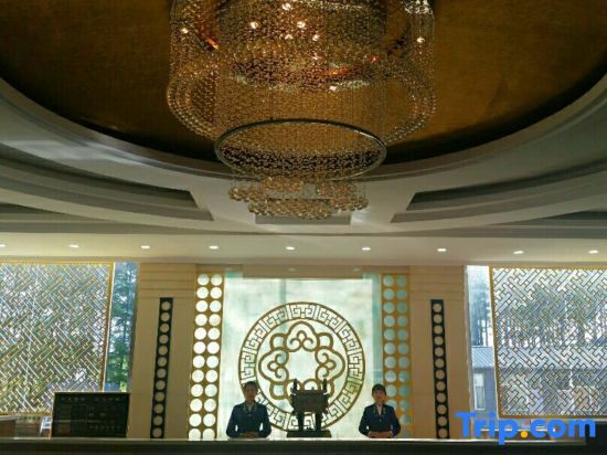 Чэндэ: Saihanba Saihan Lake Hotel